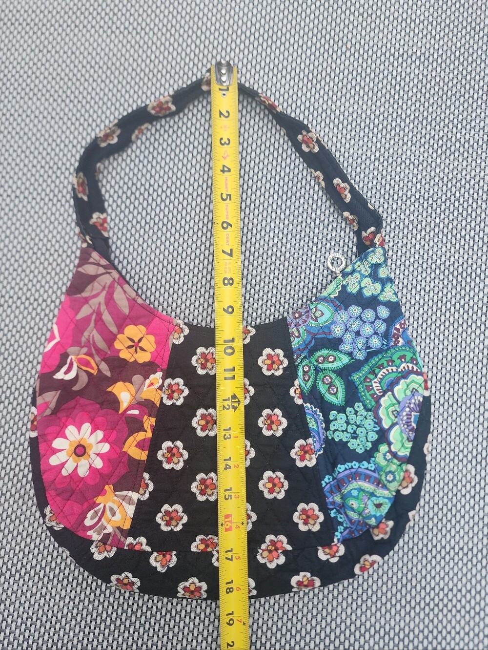 VERA BRADLEY PIROUETTE PATTERN PURSE - Picture 11 of 13